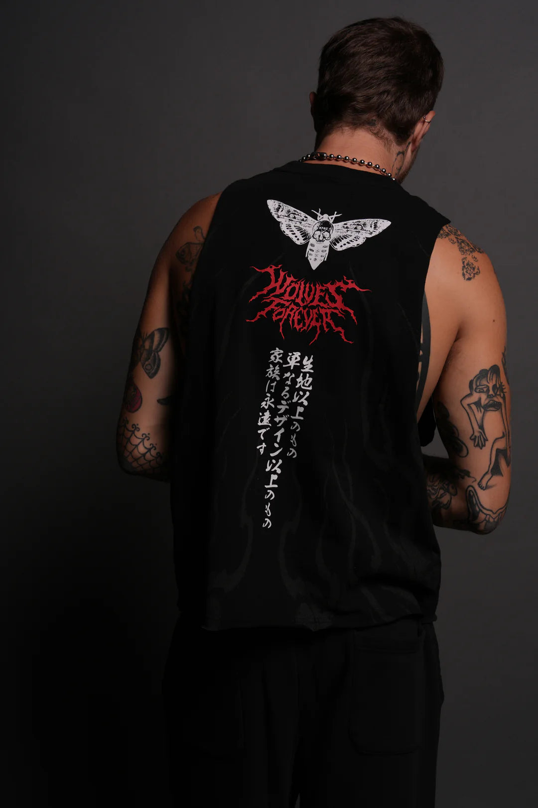 MONTH KANJ GRUNGE RAW CROPPED
"TOMMY" MUSCLE TEE IN BLACK