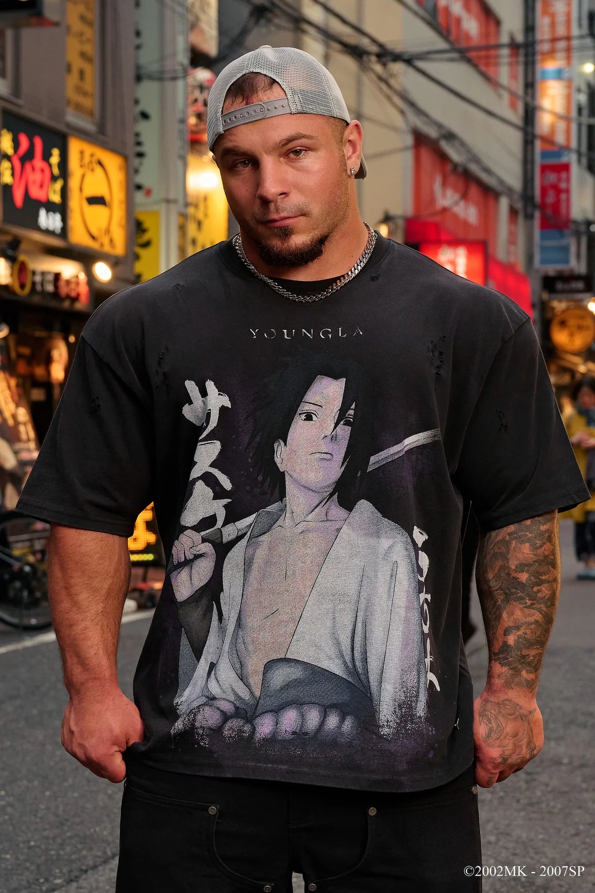 4318 - NARUTO DISTRESSED TEES Sasuke