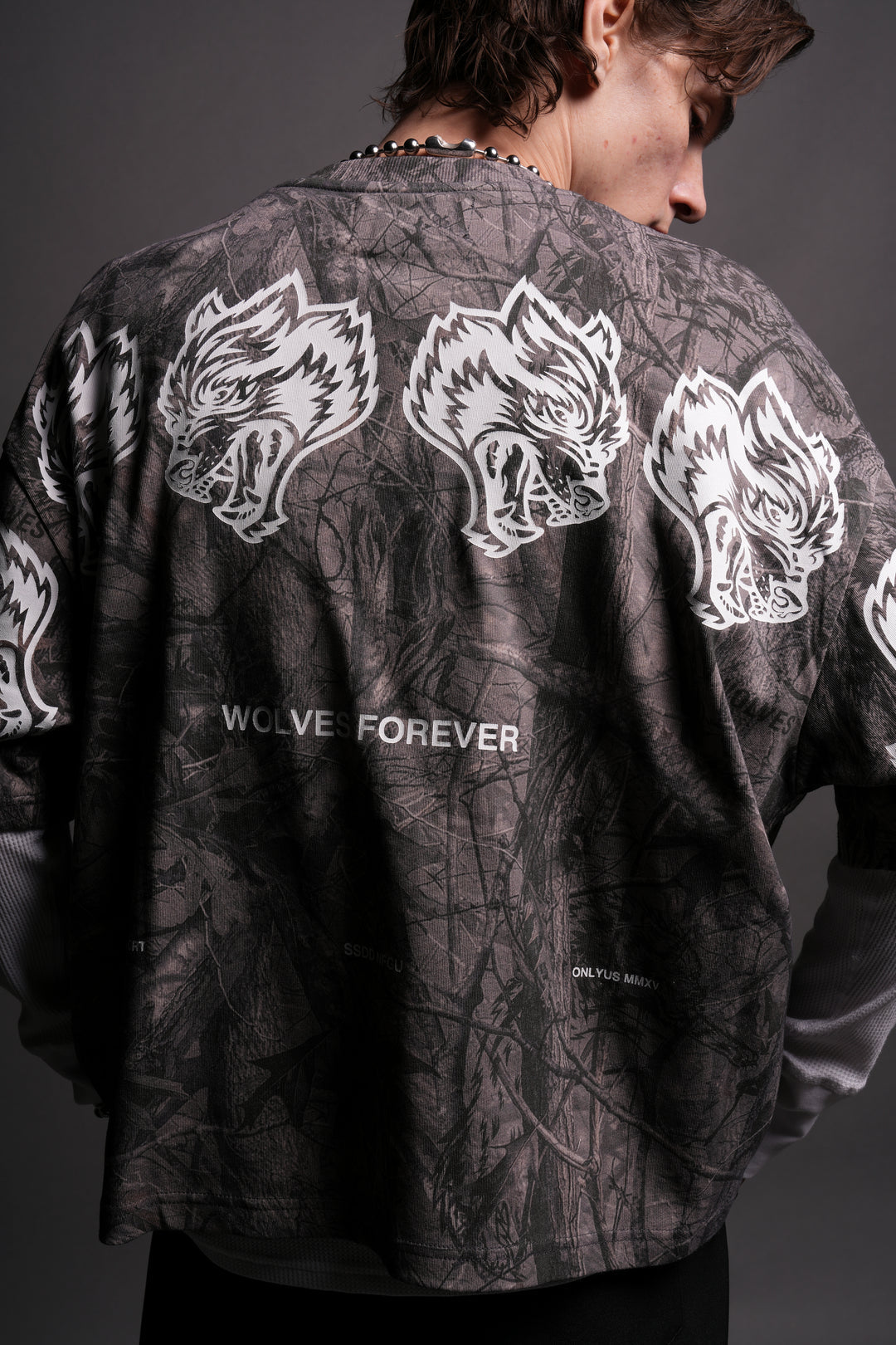 Wolves Have Your Back "Premium" Box
Cut Tee in Driftwood Wolf Forest Camo