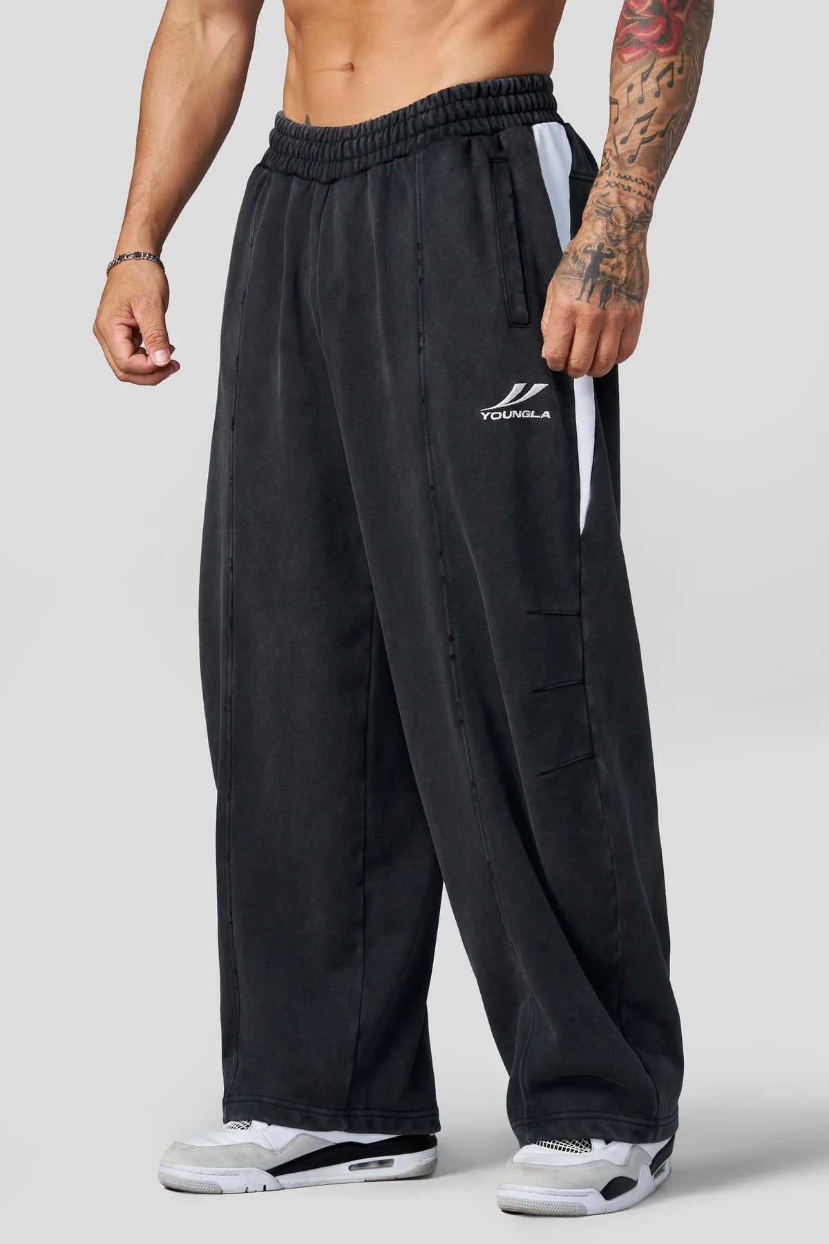 2071 - BAGGY ASS SWEATS