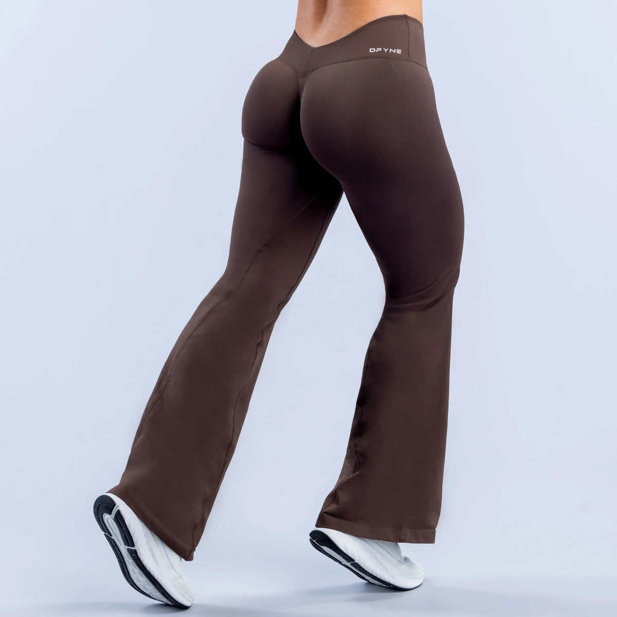 Dynamic Flares | V-Back Chocolate