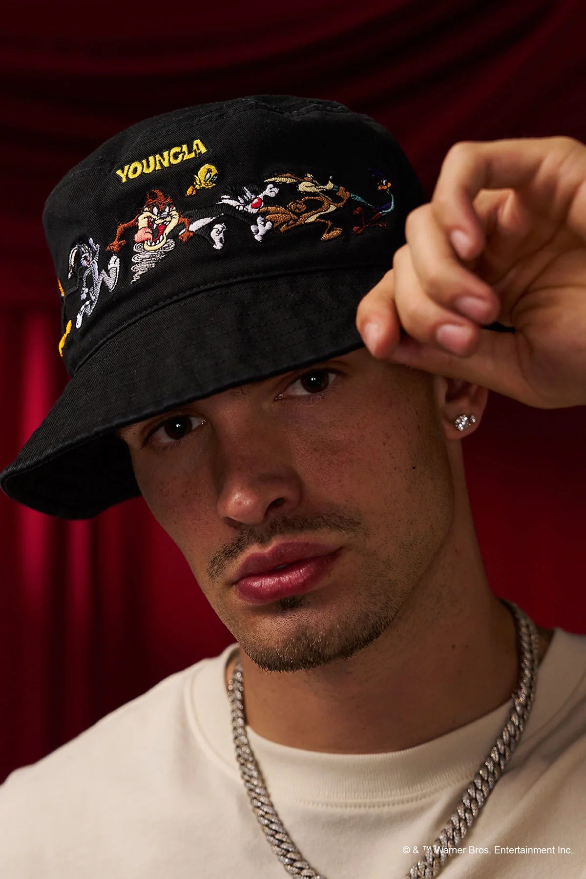 9093 - LOONEY TUNES BUCKET HAT