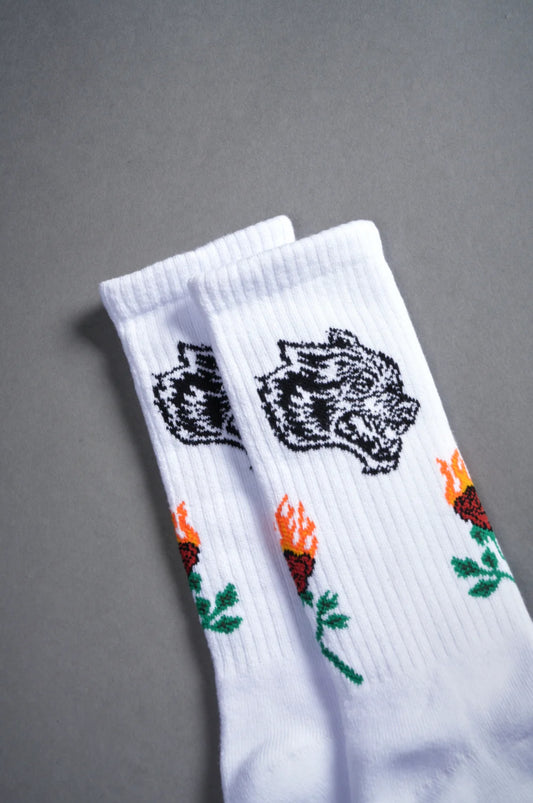 THE WOLF AND THE ROSE CLASSIC SOCKS IN WHITE