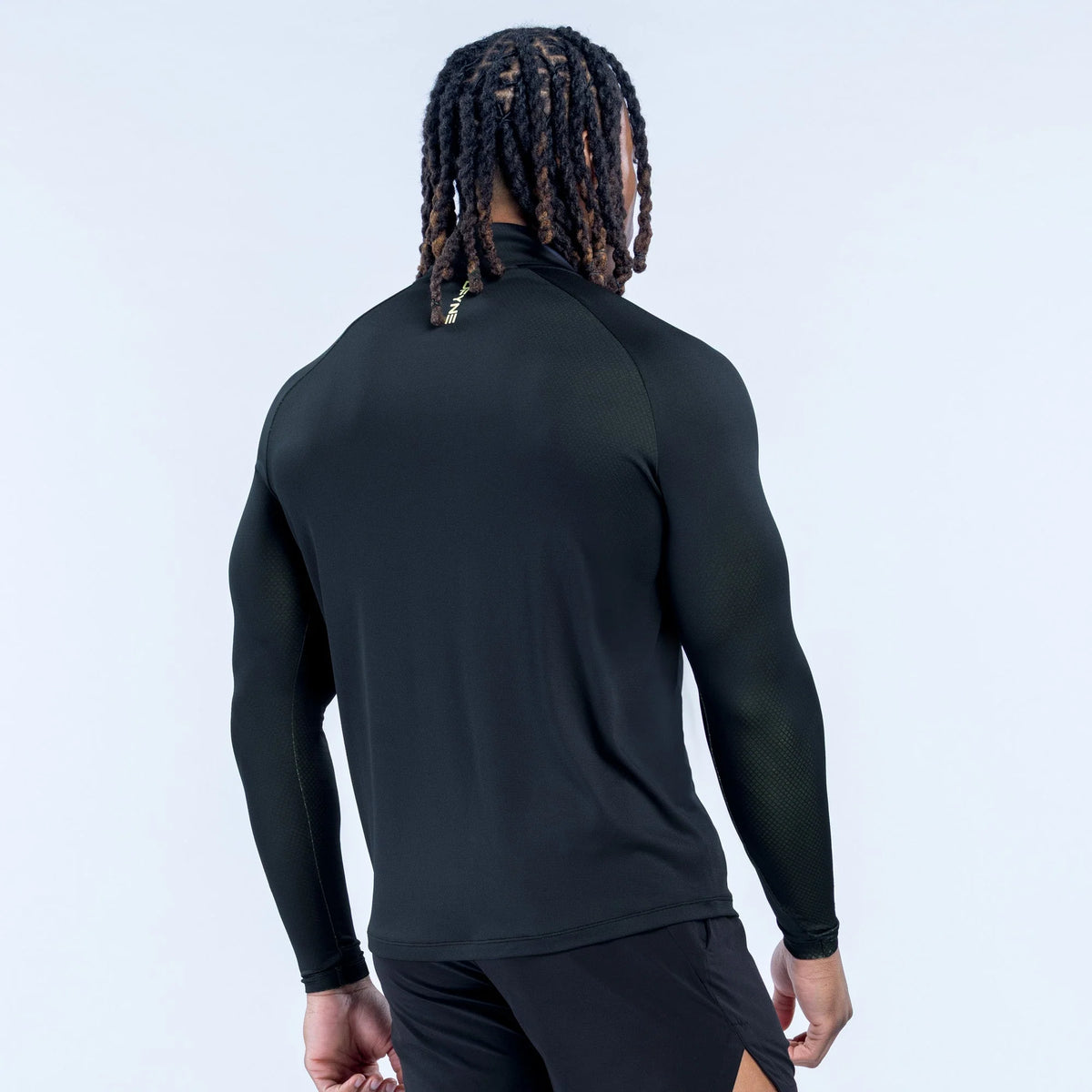 Unbound Quarter Zip