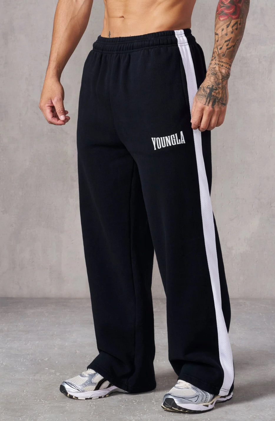 2115 - Timeless Sweats Black